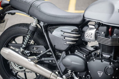 Side Covers Ribbed Gloss Black 2pcs T100 Street Twin/Speed Twin 900