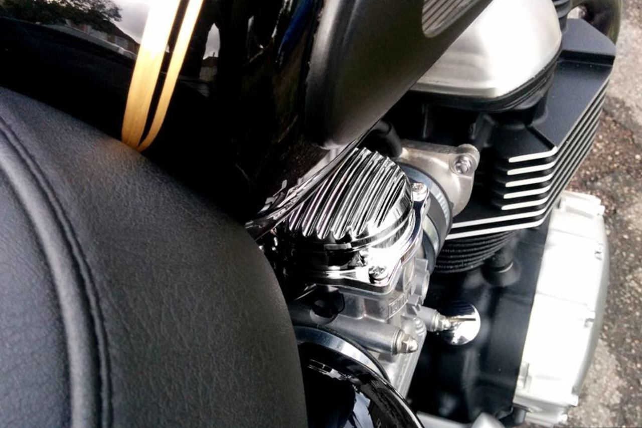 キャブトップカバー FI車用 リブ ポリッシュ 2個 空冷 T100 スクランブラー スラクストン