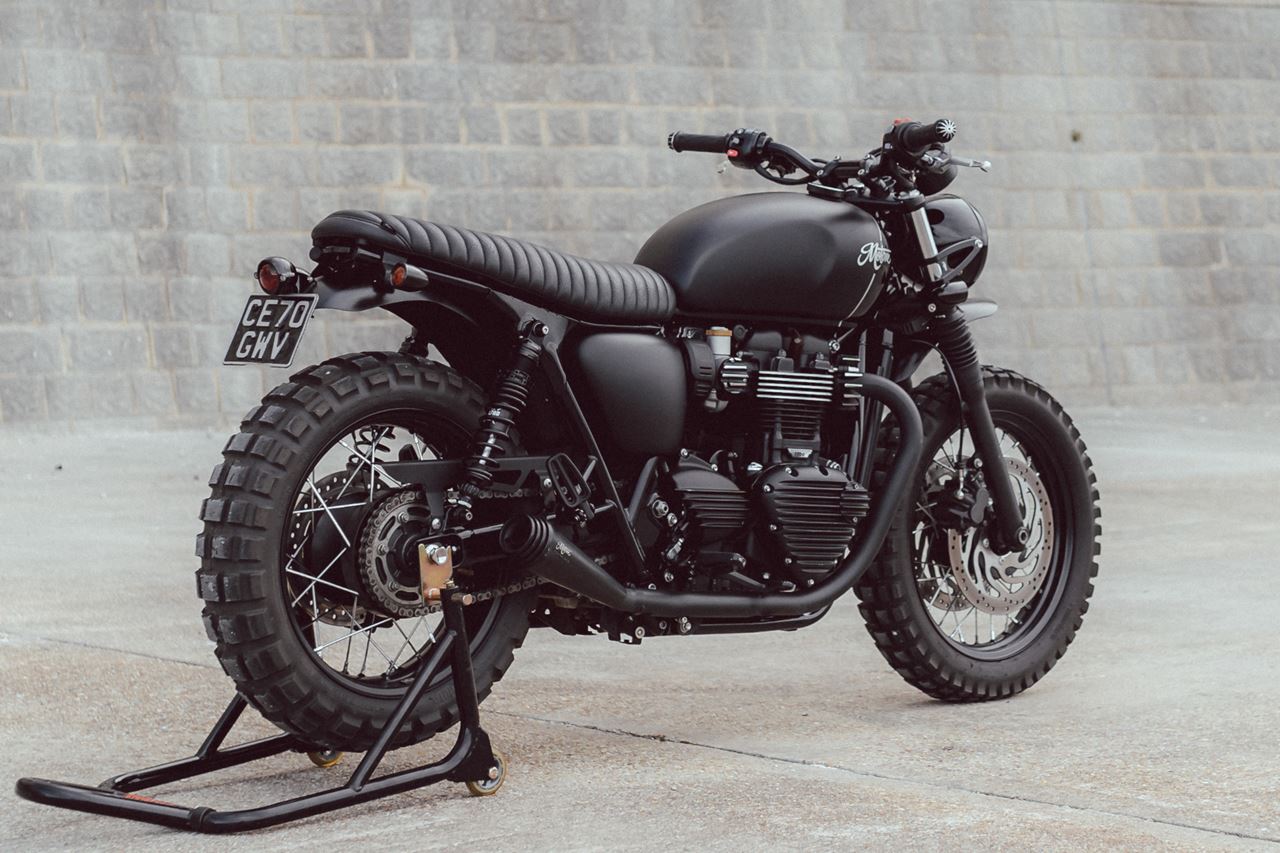 Rear Fender with Taillight Hole, Black, 1 pc for T100/T120 Speed Twin 900 Scrambler 900