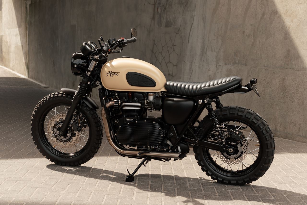 フルエキゾーストマフラー ノーティラス シルバー 1セット ボンネビルT100/T120