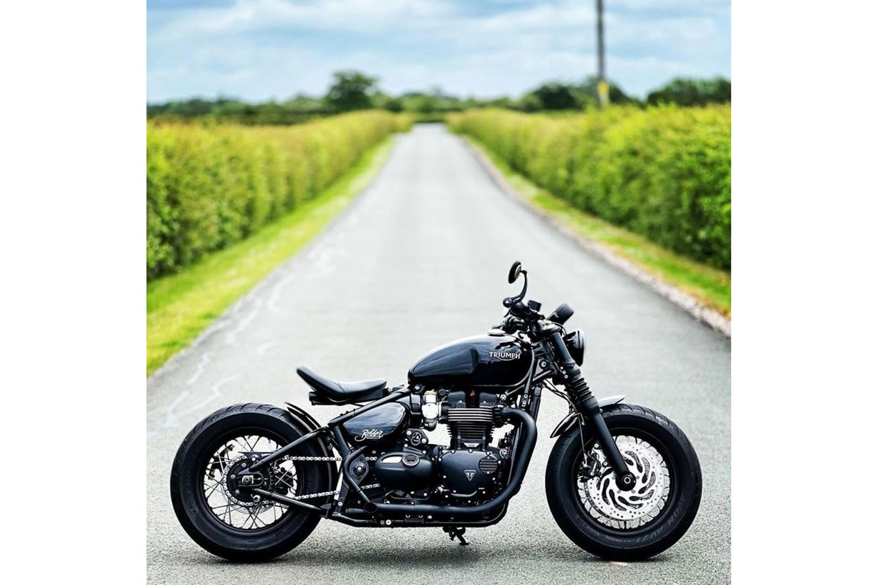 Slash Cut Mufflers Mayhem Black 2 pcs Bonneville Bobber Speedmaster