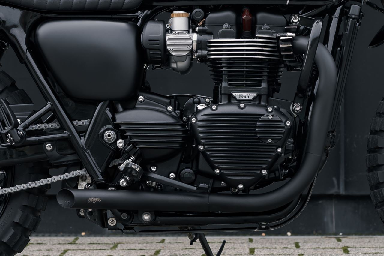 フルエキゾーストマフラー エイチボム ブラック 1セット ボンネビルT100/T120