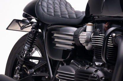 サイドカバー リブ グロスブラック 2個 ボンネビル T120