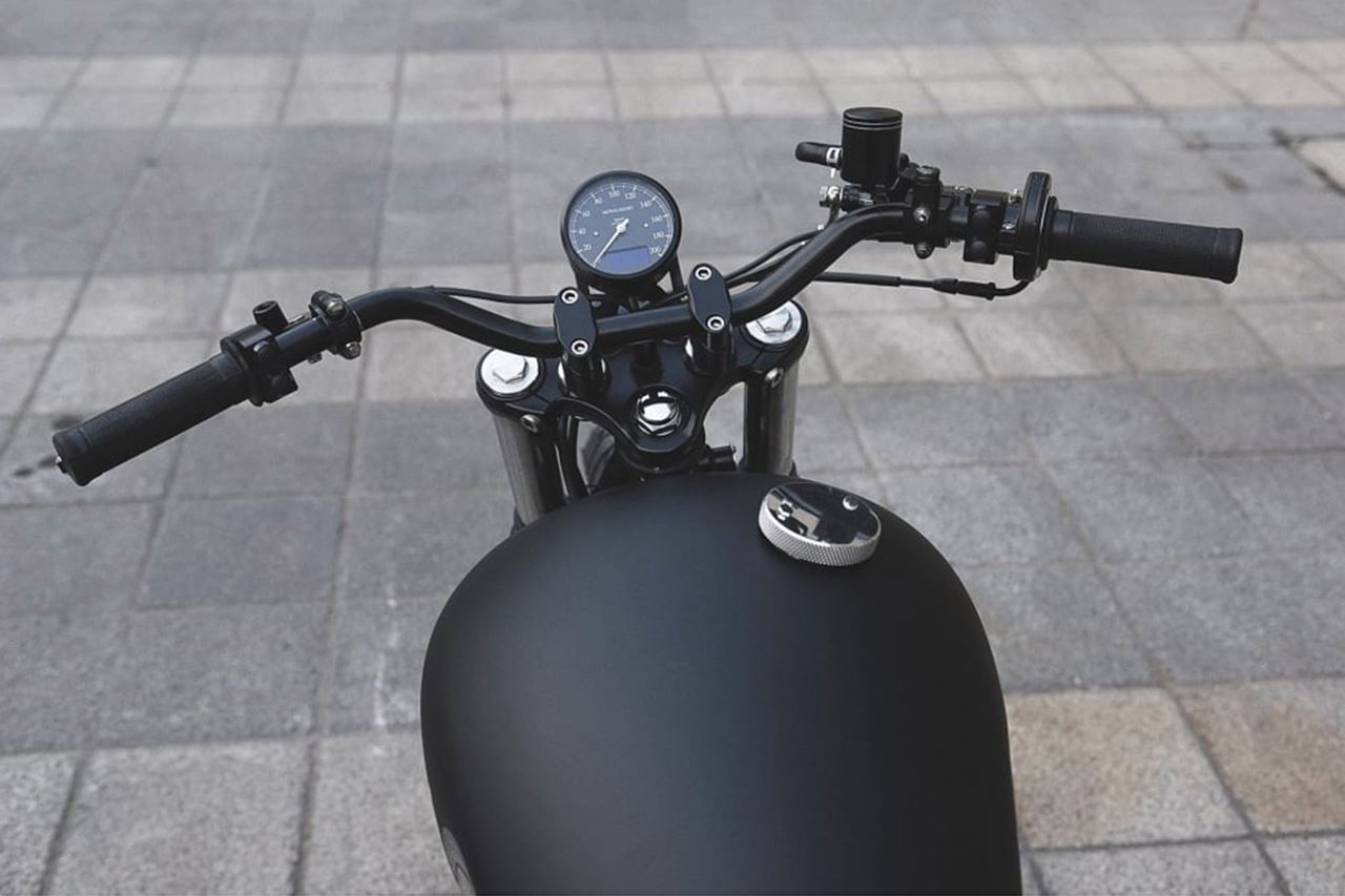タンクキャップ ポリッシュ シルバー 1個 T100/T120 スピードツイン900 スクランブラー900