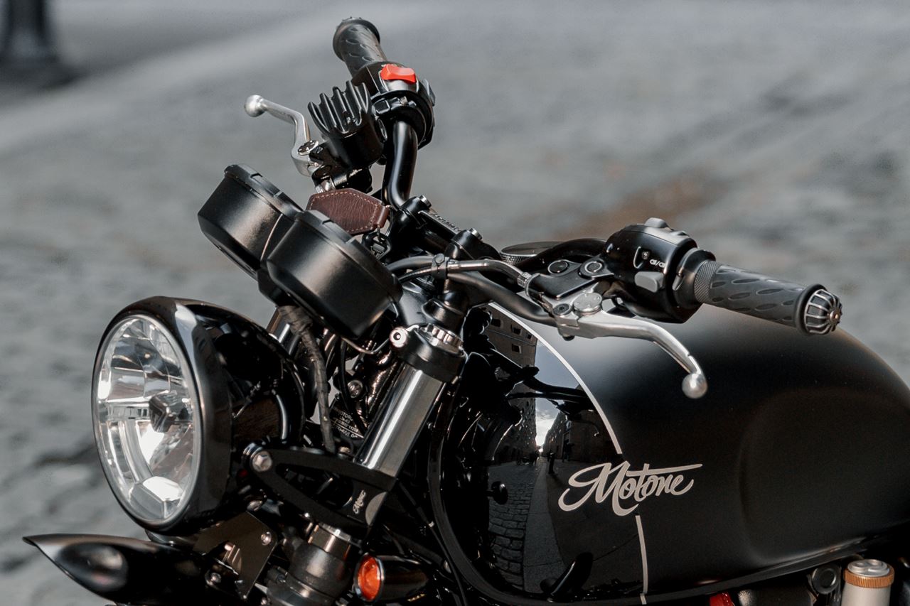 ミラーホールプラグ ブラック 左右セット T100/T120 ボバ― スピードマスター