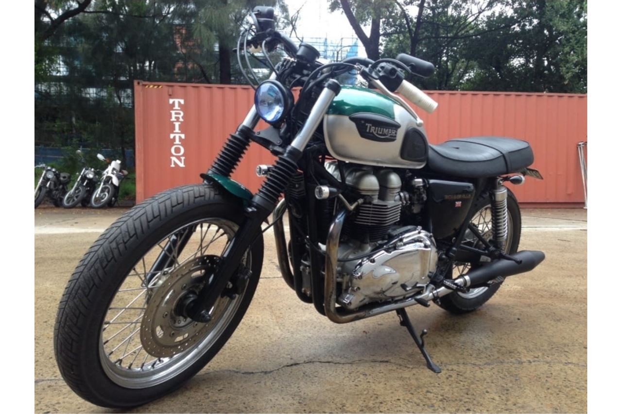 Headlight Bracket Bates Style Bottom Mount Black 1 pc. Air Cooled T100 Scrambler Thruxton