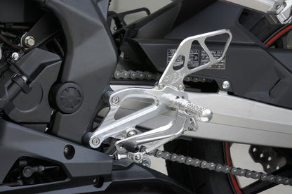 バックステップ 4P SIL CBR250RR シルバーアルマイト仕上げ 1個