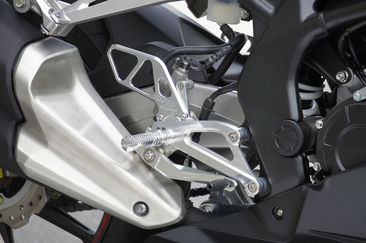 バックステップ 4P SIL CBR250RR シルバーアルマイト仕上げ 1個