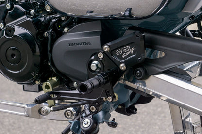 バックステップ 4P BLK DAX125 22-23/24- ブラック 1個