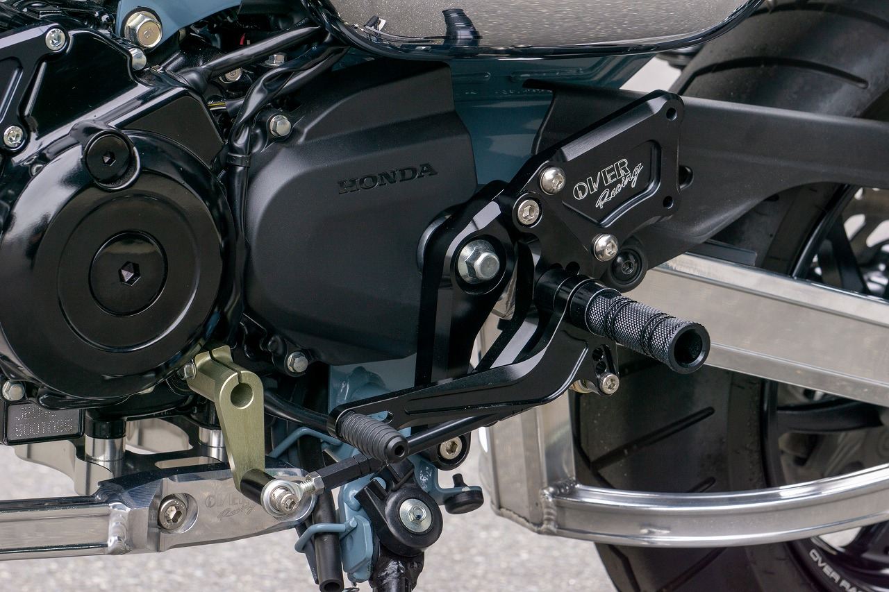 バックステップ 4P BLK DAX125 22-23/24- ブラック 1個