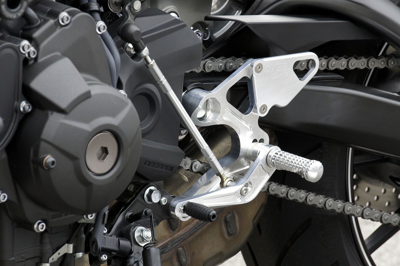 Rear Sets SIL MT-09 14-16/Tracer/XSR900 Silver Anodized Finish 1 pc.