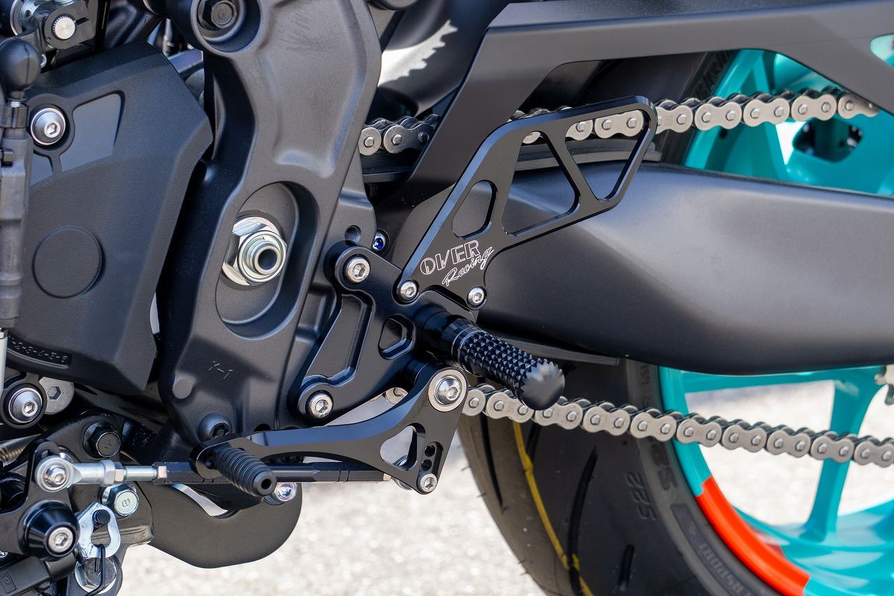 バックステップ 2by2ポジション BLK MT-09 21-23 ブラック 1個
