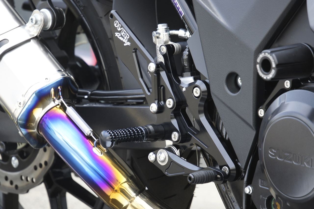 バックステップ 4P BLK GSX250R ブラックアルマイト仕上げ 1個