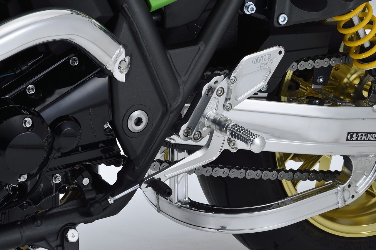 バックステップ SIL ZRX1200/ZRX1200 DAEG シルバーアルマイト仕上げ 1個