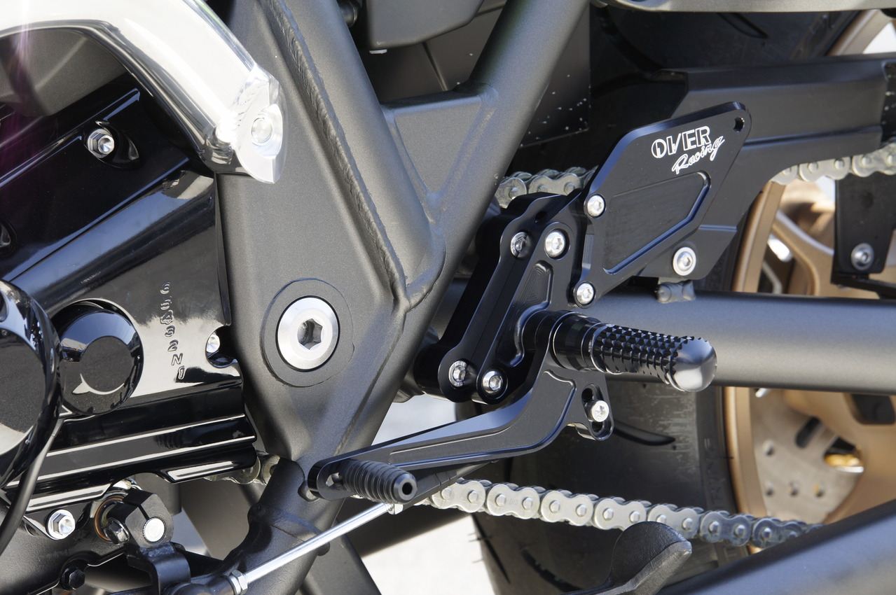 バックステップ BLK ZRX1200/ZRX1200 DAEG ブラックアルマイト仕上げ 1個