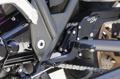 バックステップ BLK ZRX1200/ZRX1200 DAEG ブラックアルマイト仕上げ 1個