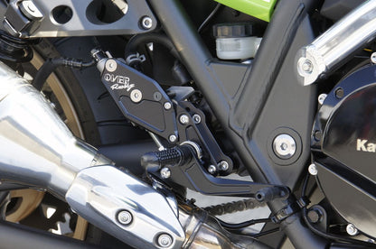 バックステップ BLK ZRX1200/ZRX1200 DAEG ブラックアルマイト仕上げ 1個