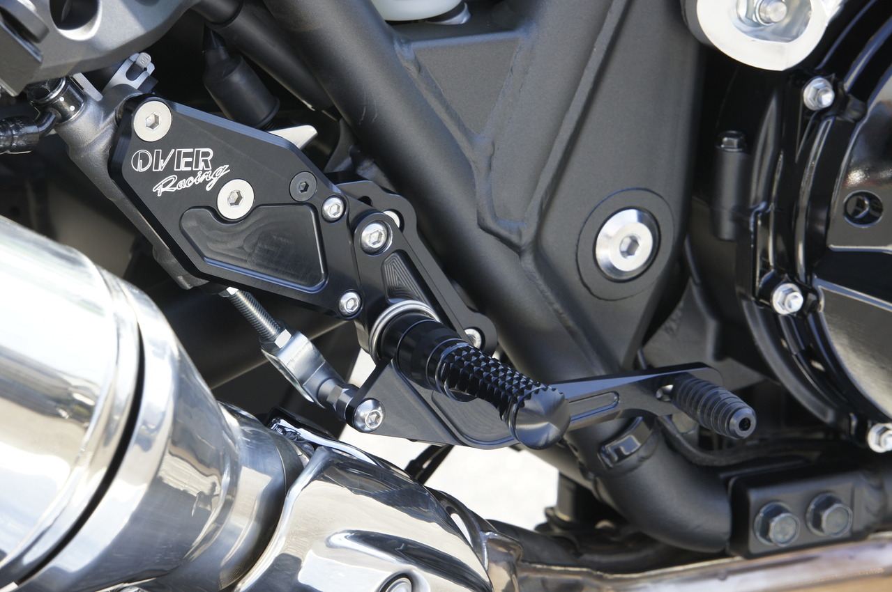 バックステップ BLK ZRX1200/ZRX1200 DAEG ブラックアルマイト仕上げ 1個
