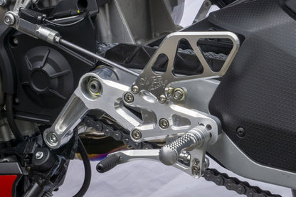 Rear Sets 4 Positions Silver RS660 21- Silver 1 pc.