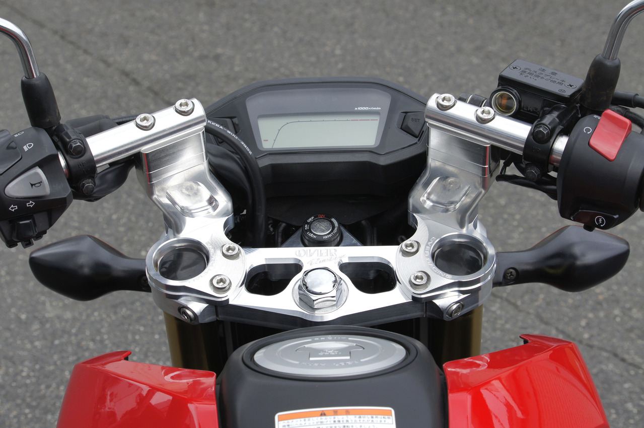 スポーツライディングハンドルキット BLK GROM 13-15/16/17-20 ブラックアルマイト仕上げ 1個