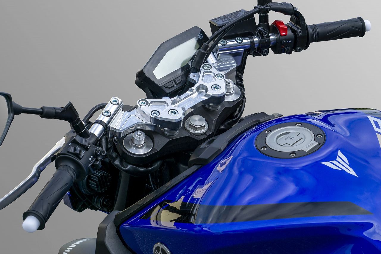スポーツライディングハンドルキット SIL MT-09 17-20 シルバー 1個