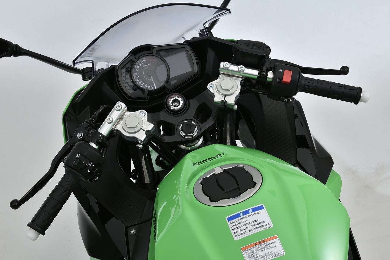スポーツライディングハンドルキット BLK Ninja250 18 ブラックアルマイト仕上げ 1個