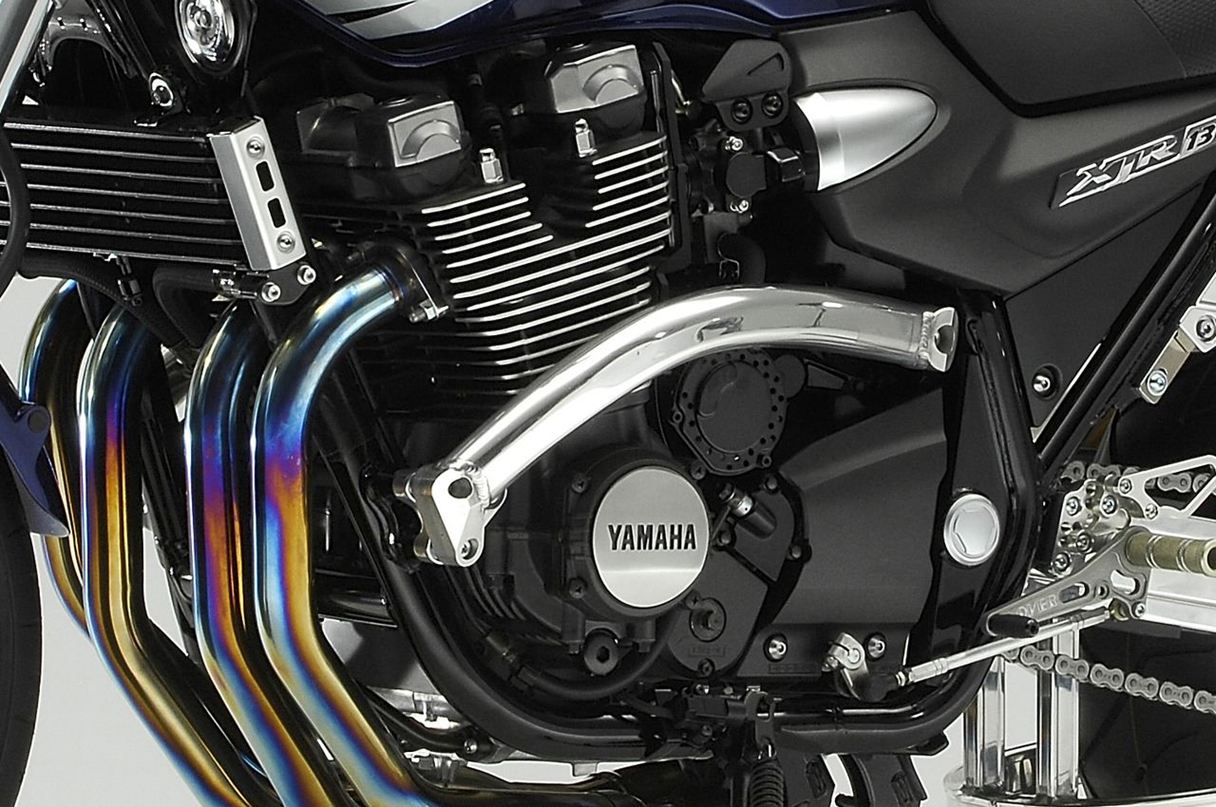 サブフレーム キット SIL XJR1300 シルバー 1個