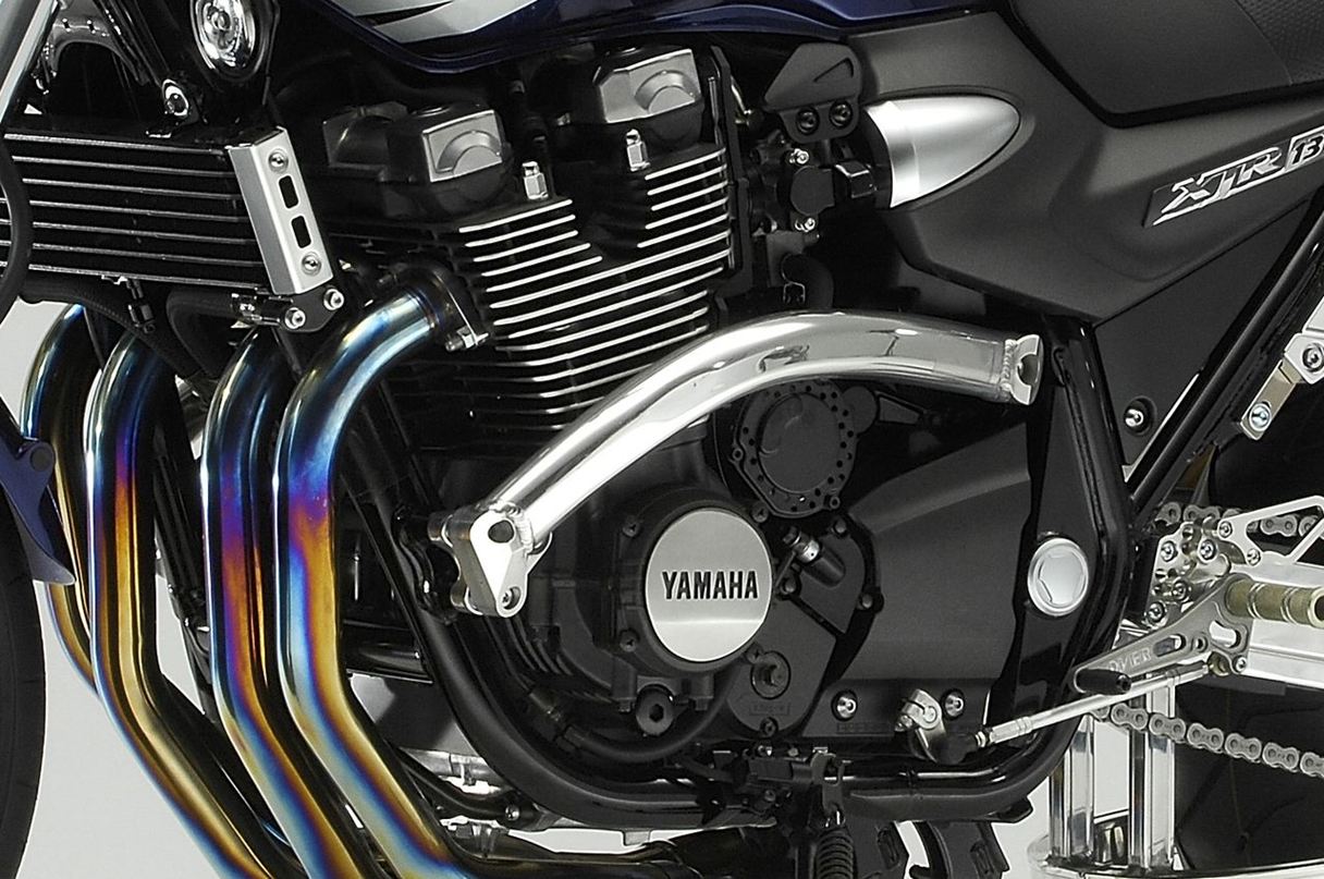 サブフレーム KIT XJR1300 ブラックガンコート（塗装） 左右セット
