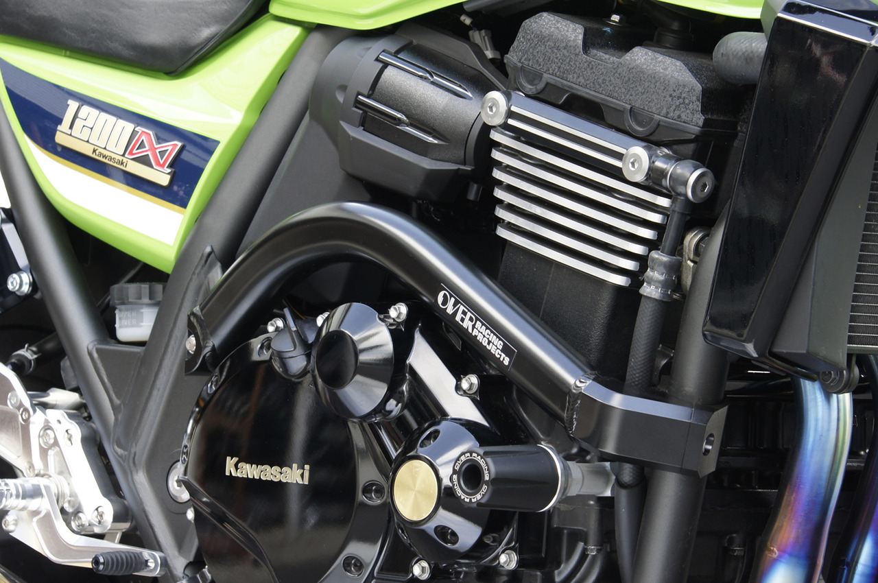 サブフレームキット BLK ZRX1200 DAEG ブラックガンコート（塗装） 左右セット