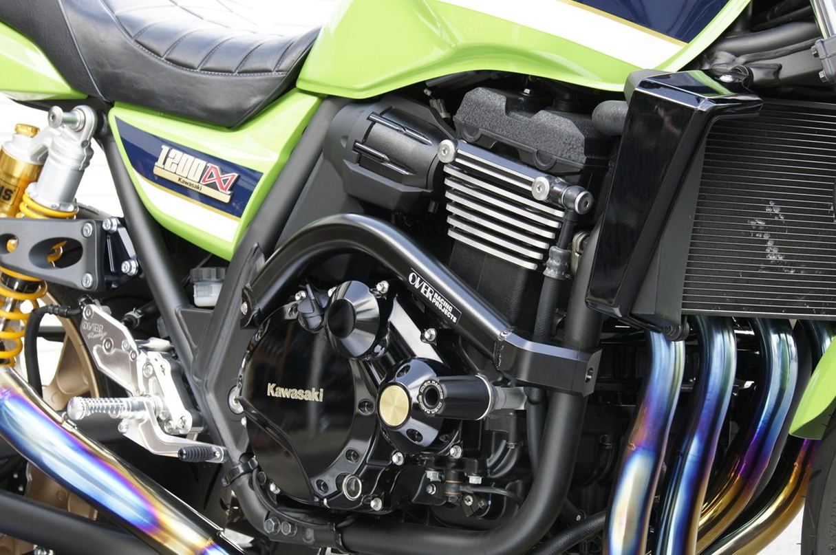 サブフレームキット BLK ZRX1200 DAEG ブラックガンコート（塗装） 左右セット