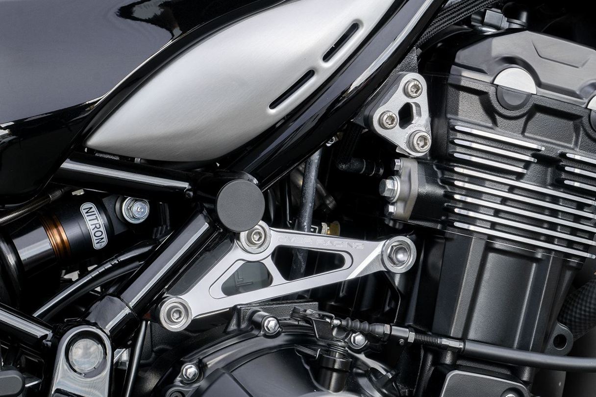 エンジンハンガー SIL Z900RS/CAFE シルバー 1個