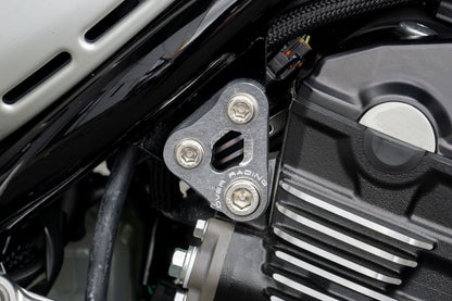 エンジンハンガー SIL Z900RS/CAFE シルバー 1個