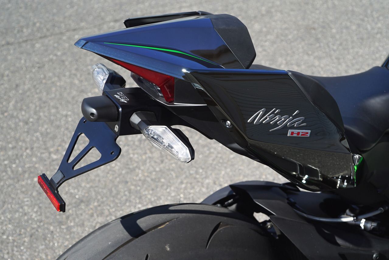 フェンダーレスキット Ninja H2 ブラックアルマイト仕上げ 1個