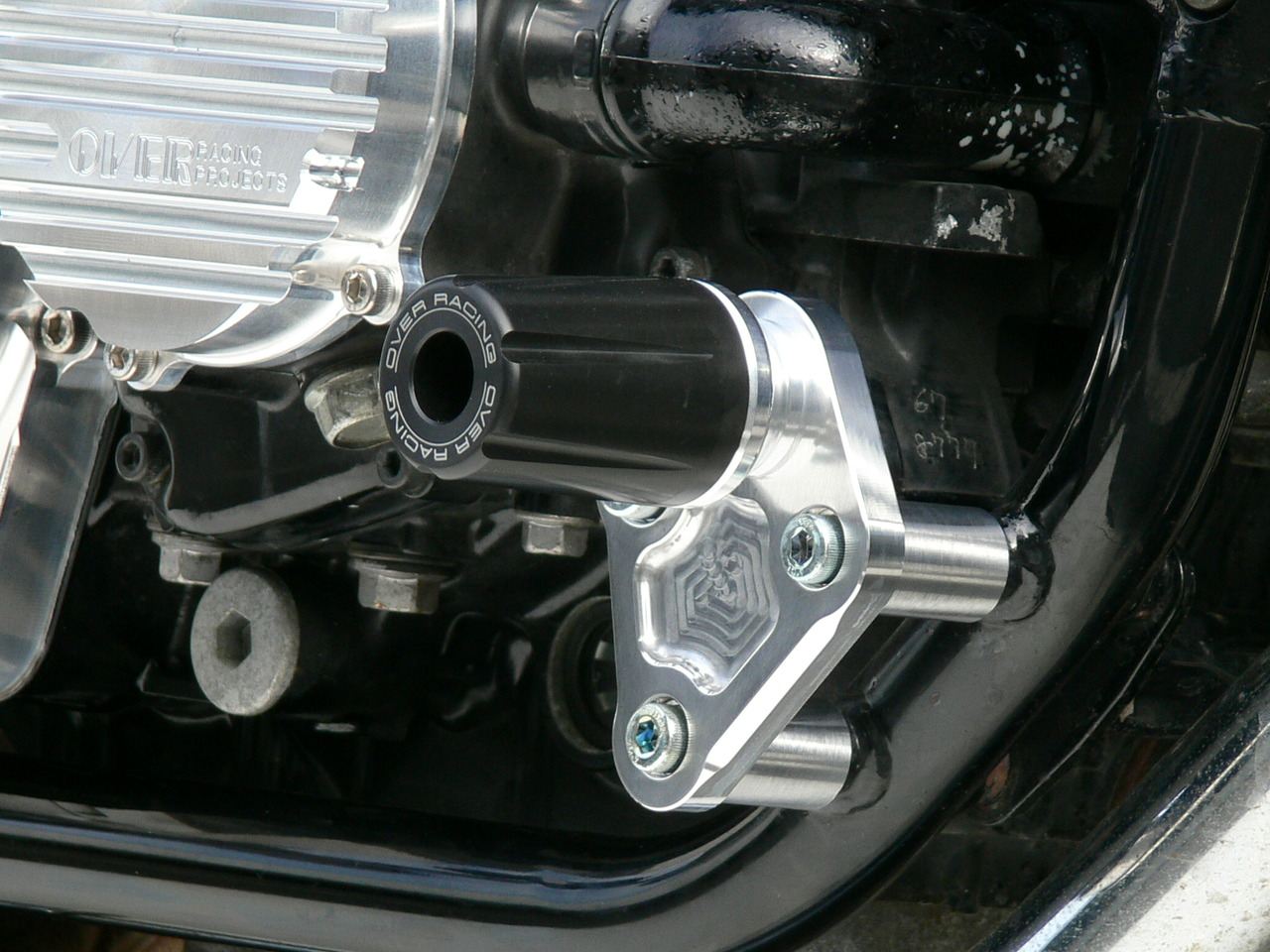 エンジンスライダー V-MAX1200 -07 ブラック/シルバー 左右セット