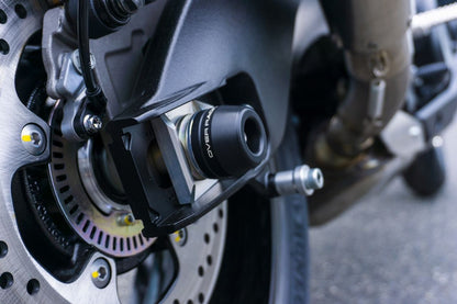 Rear Axle Slider GSX-S1000F Black 1 pc.