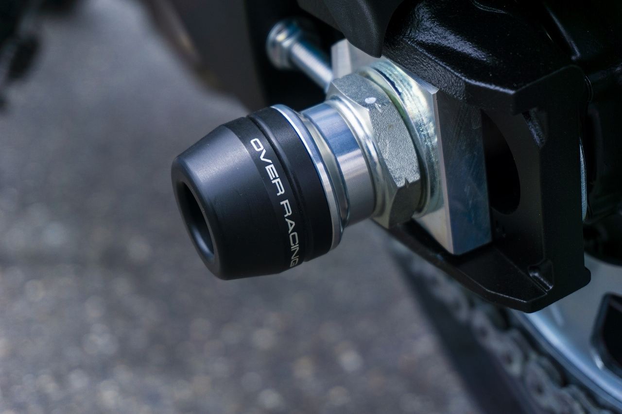 Rear Axle Slider GSX-S1000F Black 1 pc.