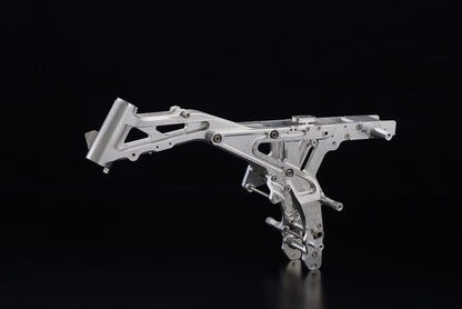 OV-38 フレームキット Monkey シルバーアルマイト仕上げ 1個