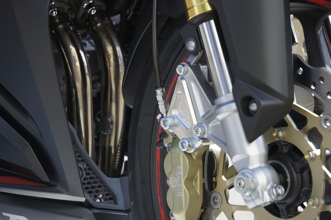 Fキャリパーサポート SIL ブレンボ4P/40mm CBR250RR シルバーアルマイト仕上げ 1個