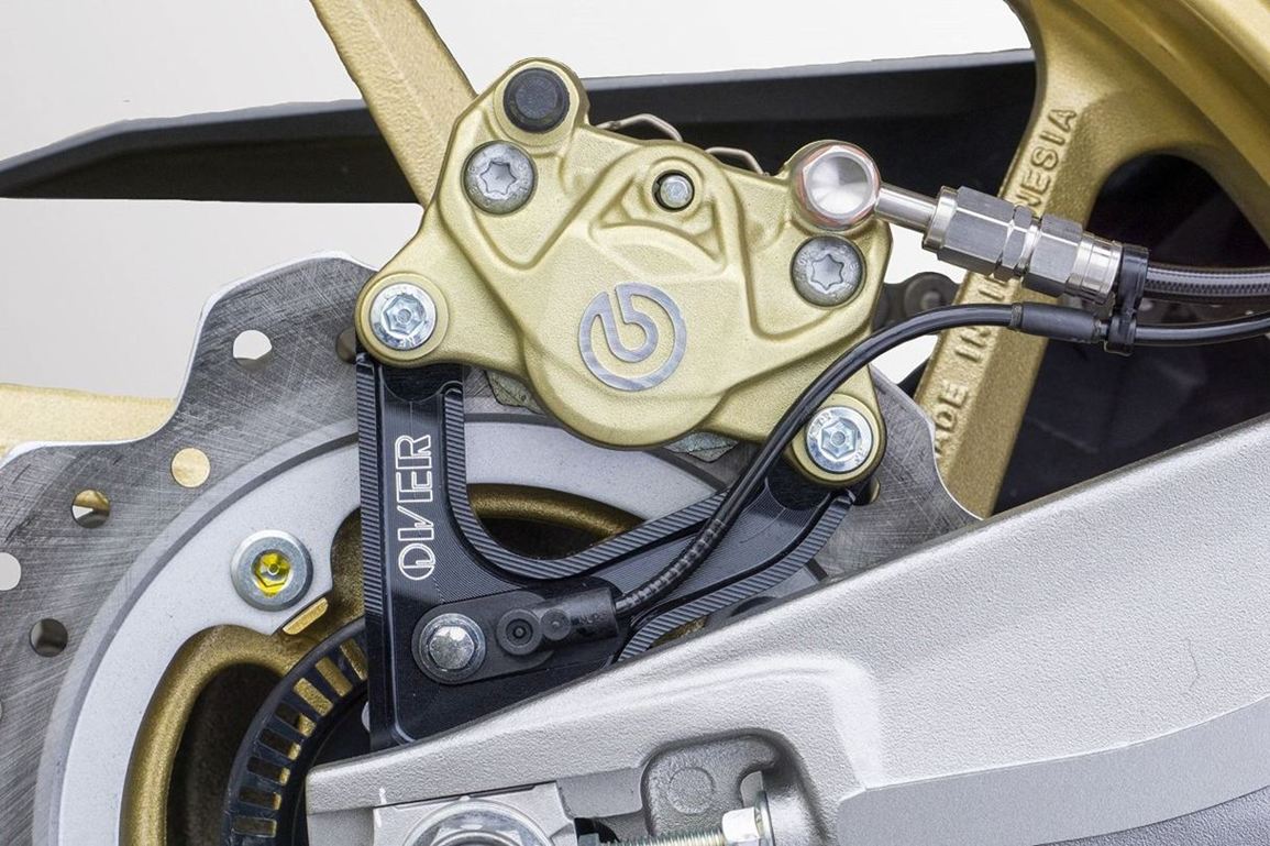 Rキャリパーサポート BLK ブレンボ2P CBR250RR ABS ブラックアルマイト仕上げ 1個