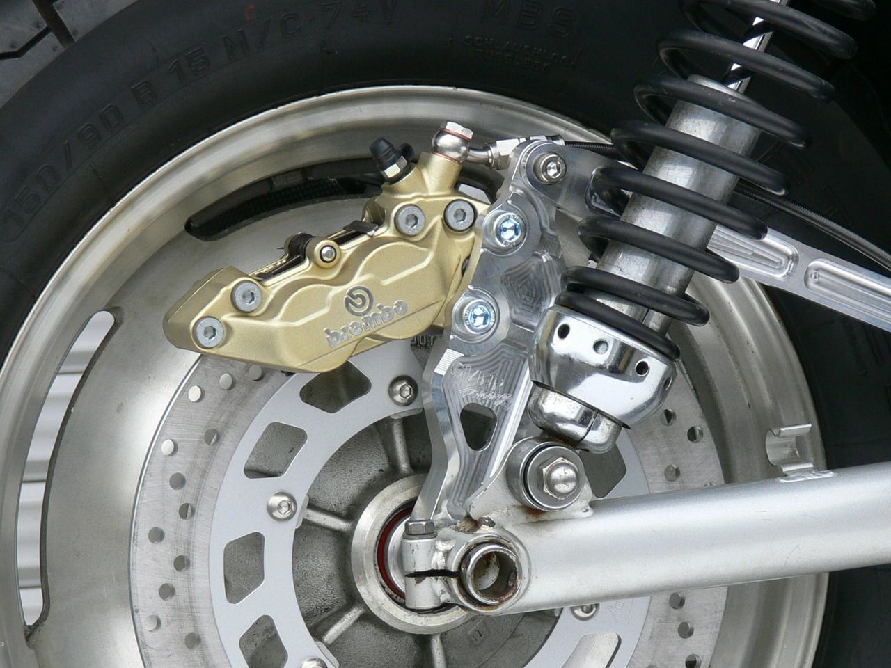 Rキャリパーサポート ブレンボ4P/40mm V-MAX1200 1個