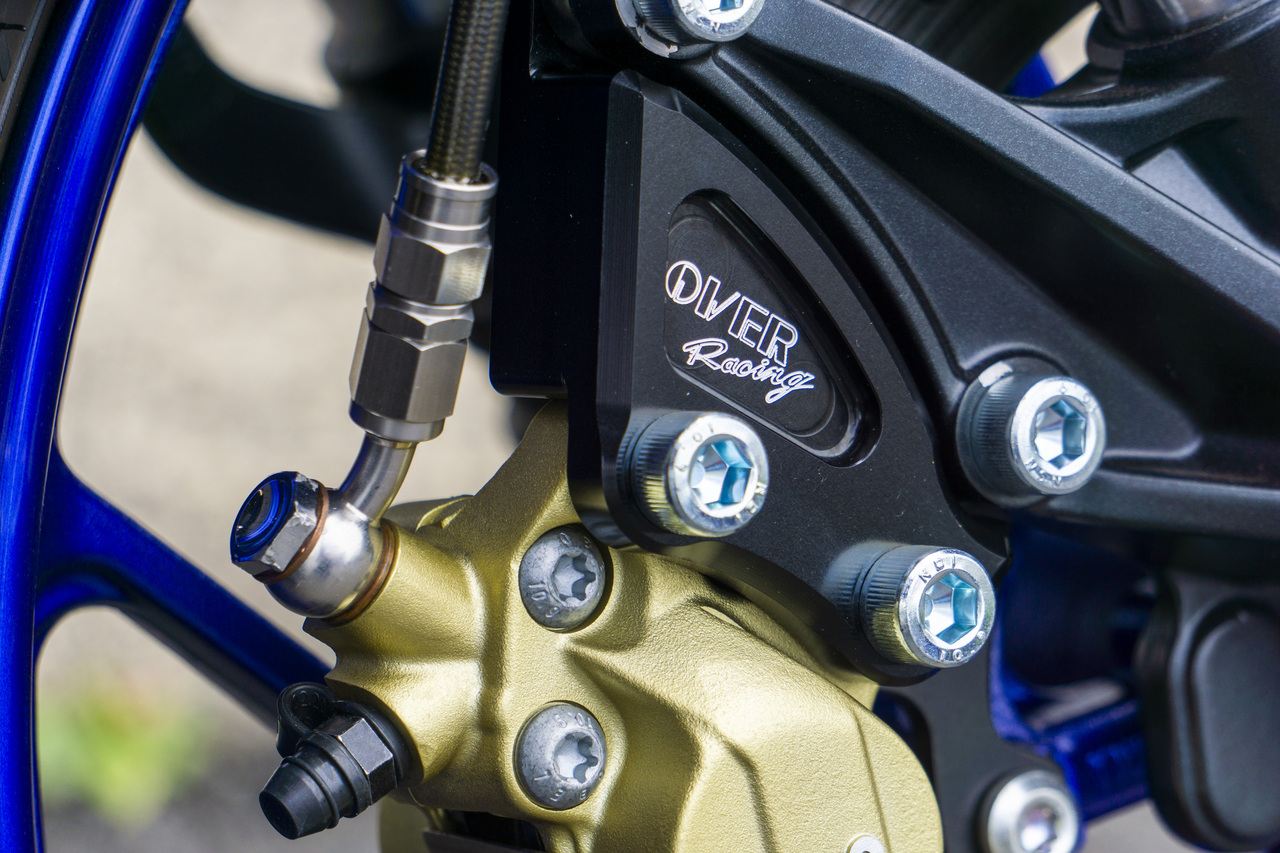 Fキャリパーサポート ブレンボ4P/40mm YZF-R25 19-/YZF-R3 19- ブラック 1個