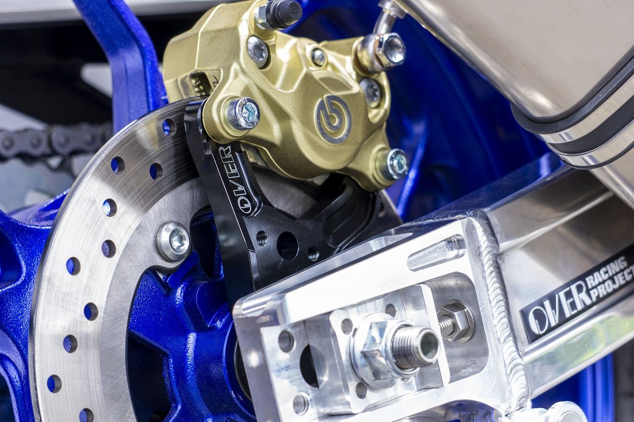 Rキャリパーサポート ブレンボ2P(カニ)用 YZF-R25 19-21/YZF-R3 19-21 ブラック 1個