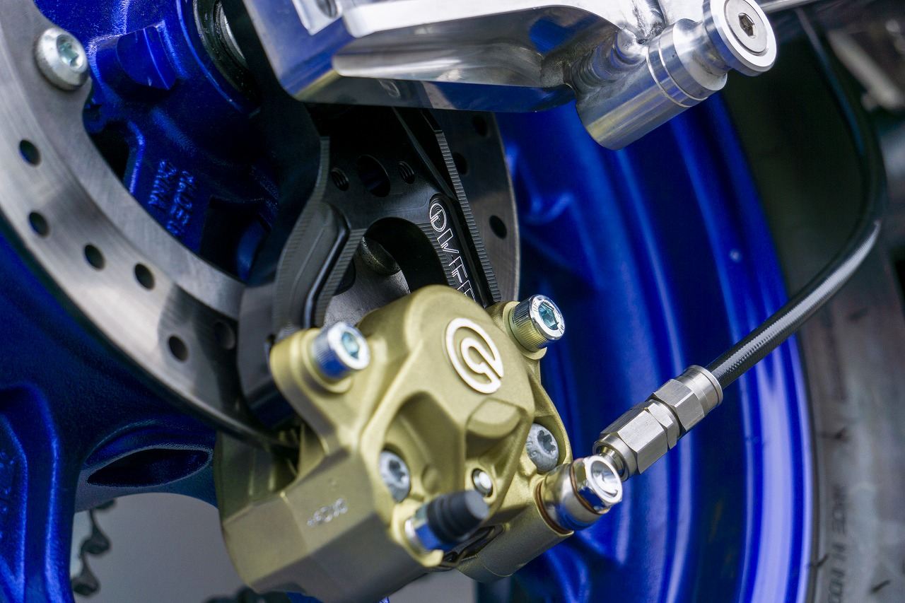 Rキャリパーサポート ブレンボ2P(カニ)用 YZF-R25 19-21/YZF-R3 19-21 ブラック 1個