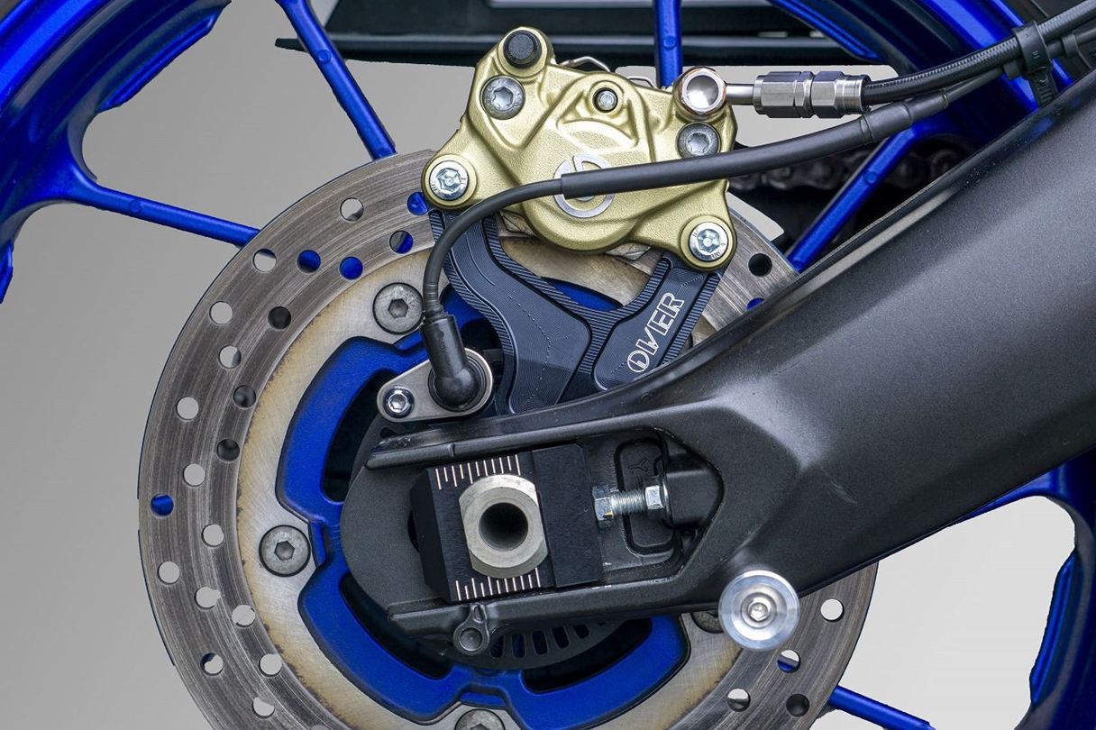 R Caliper Support BLK Brembo 2P MT-09 17-20 Black 1pc.