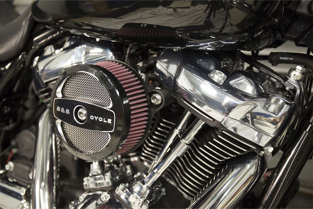 Stealth Air Cleaner Kit Air One M8 Softail Touring