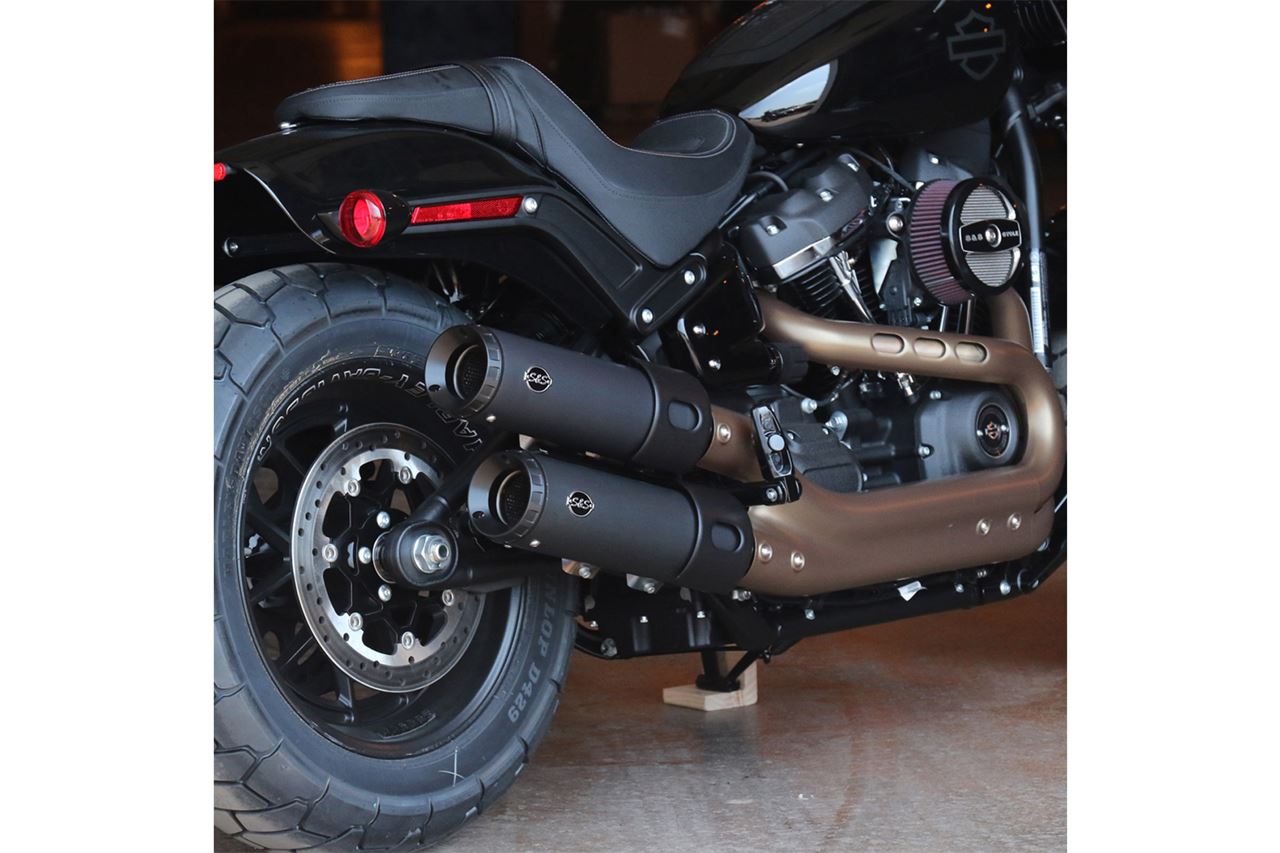 Grand National Slip-On M8 Black Softail FXFB