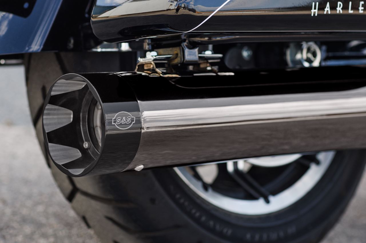 Sidewinder 2-1 +CAT M8 Smokey Chrome Touring