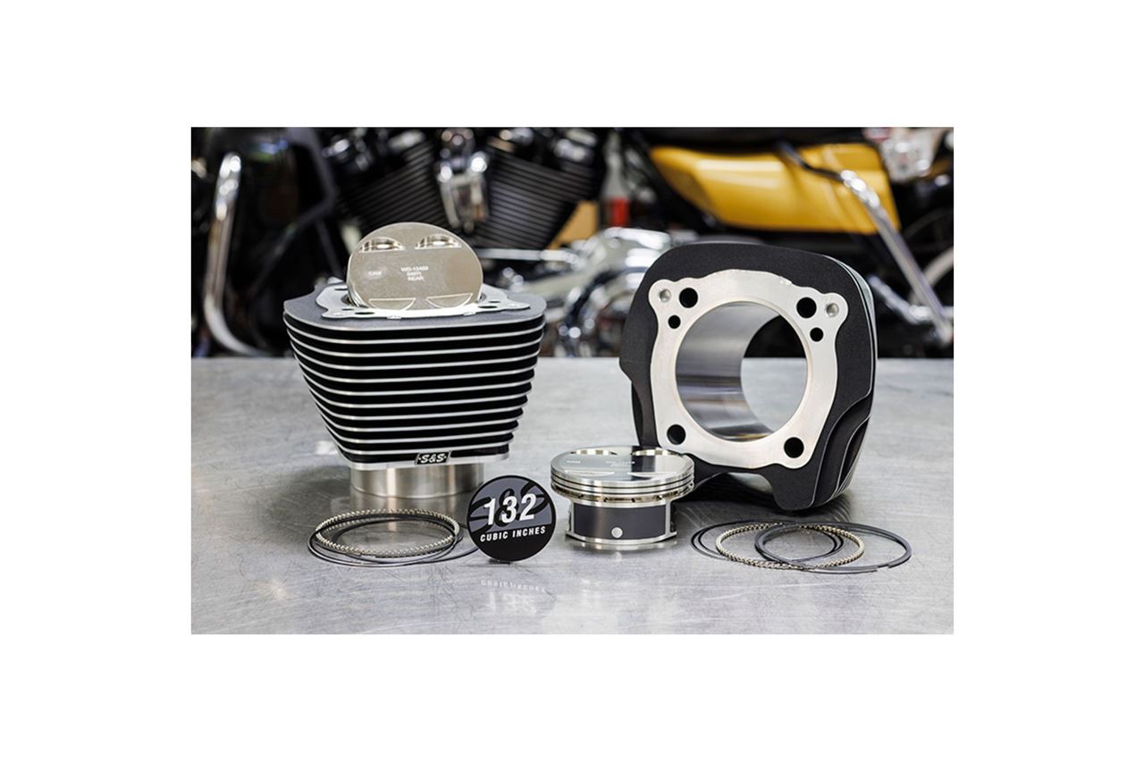 132 Big Bore Kit Highlighted Fins M8 (114CI) Wrinkle Black Softail Touring