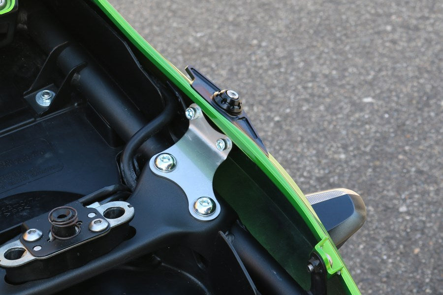 BILLET グラブバー オフプレート ブラック ZRX1200 ダエグ