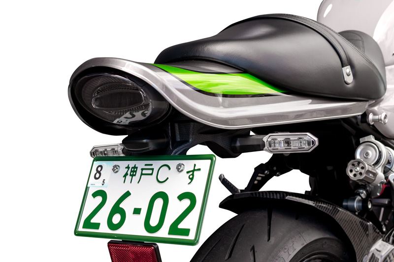 メタリックグラファイトグレー ロングテールカウル 2019年式Z900RS CAFE 1個